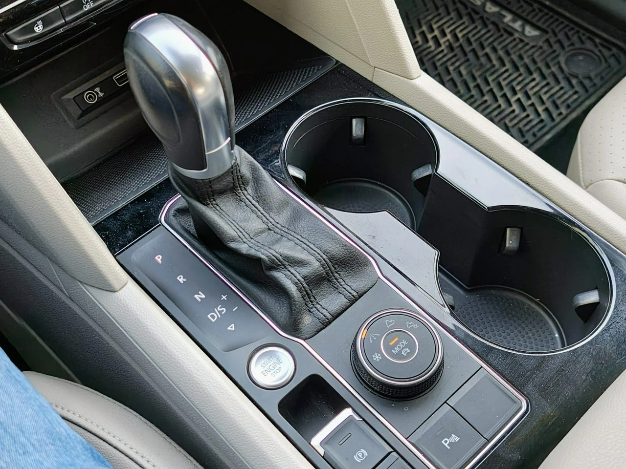 Volkswagen Atlas - Zdjęcie 26