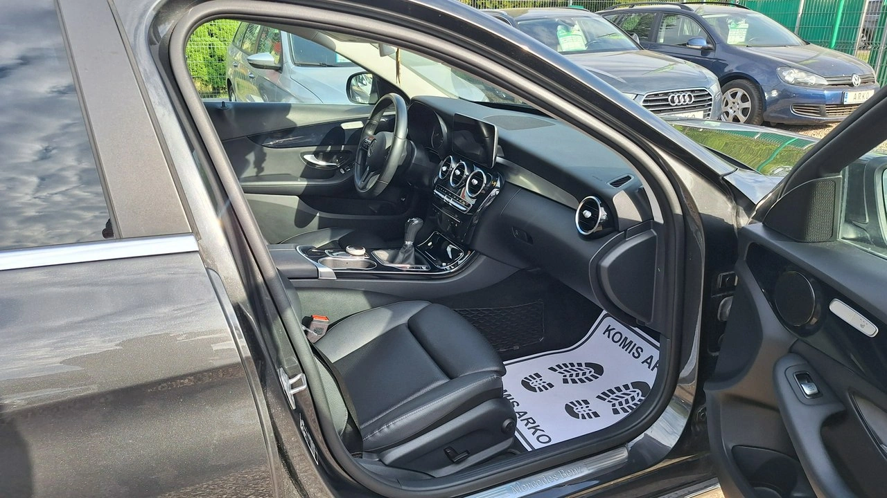 Mercedes C 180 - Zdjęcie 11