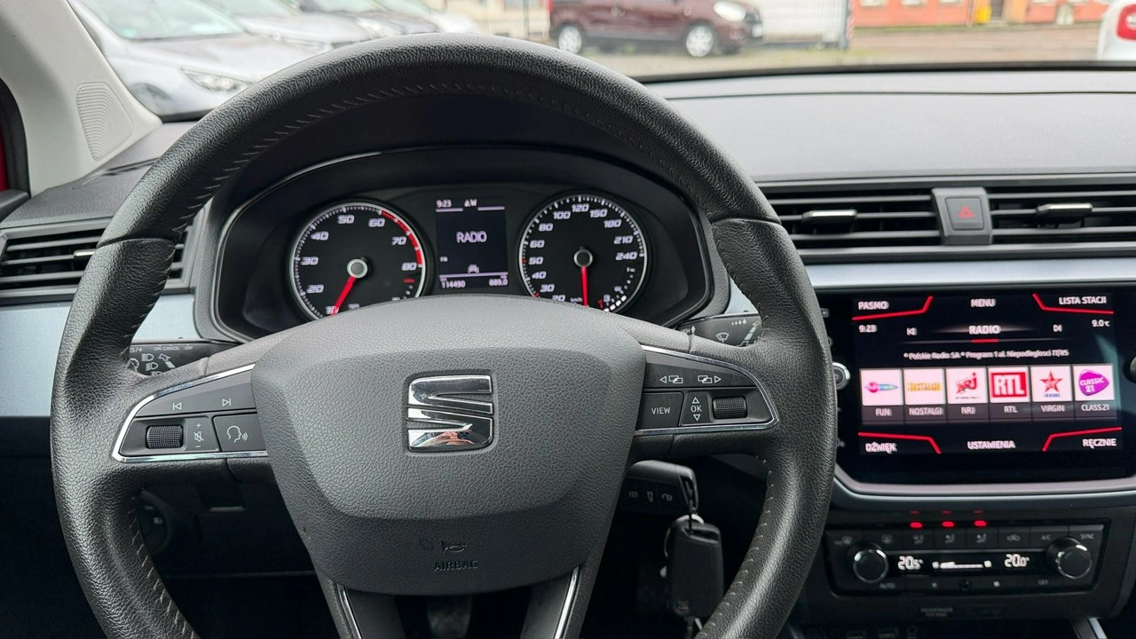 Seat Arona - Zdjęcie 23