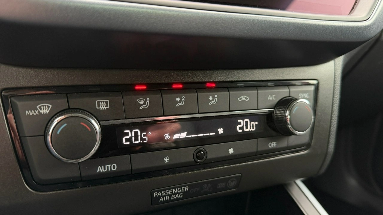 Seat Arona - Zdjęcie 28