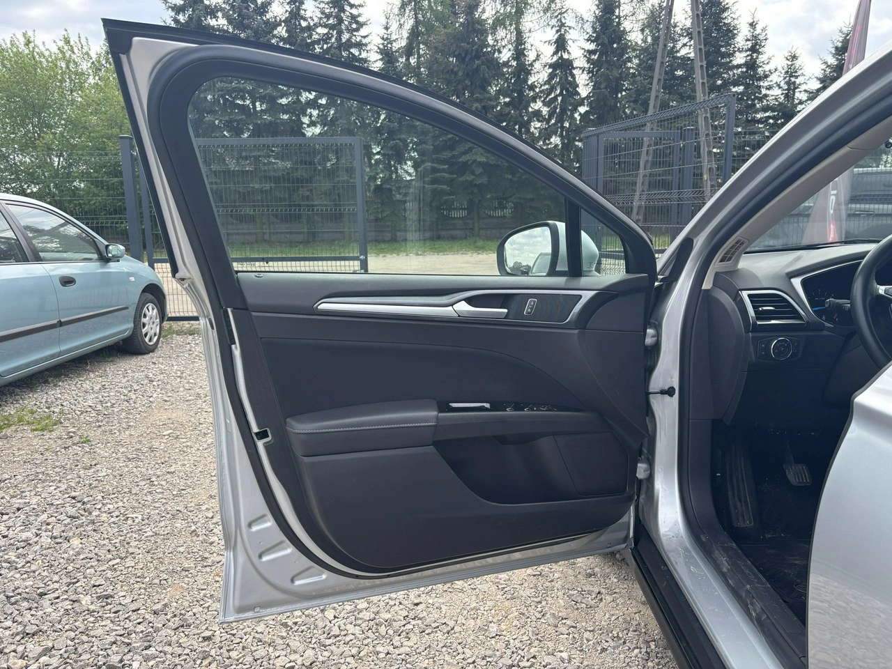 Ford Mondeo - Zdjęcie 15