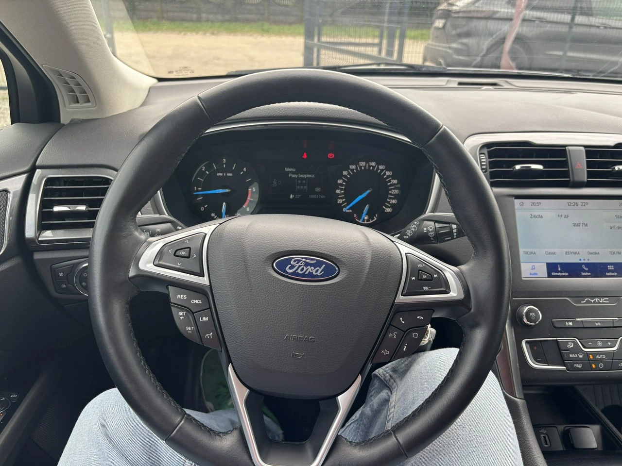 Ford Mondeo - Zdjęcie 21