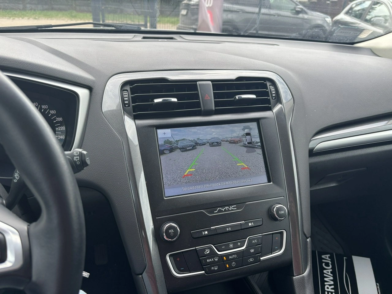 Ford Mondeo - Zdjęcie 23