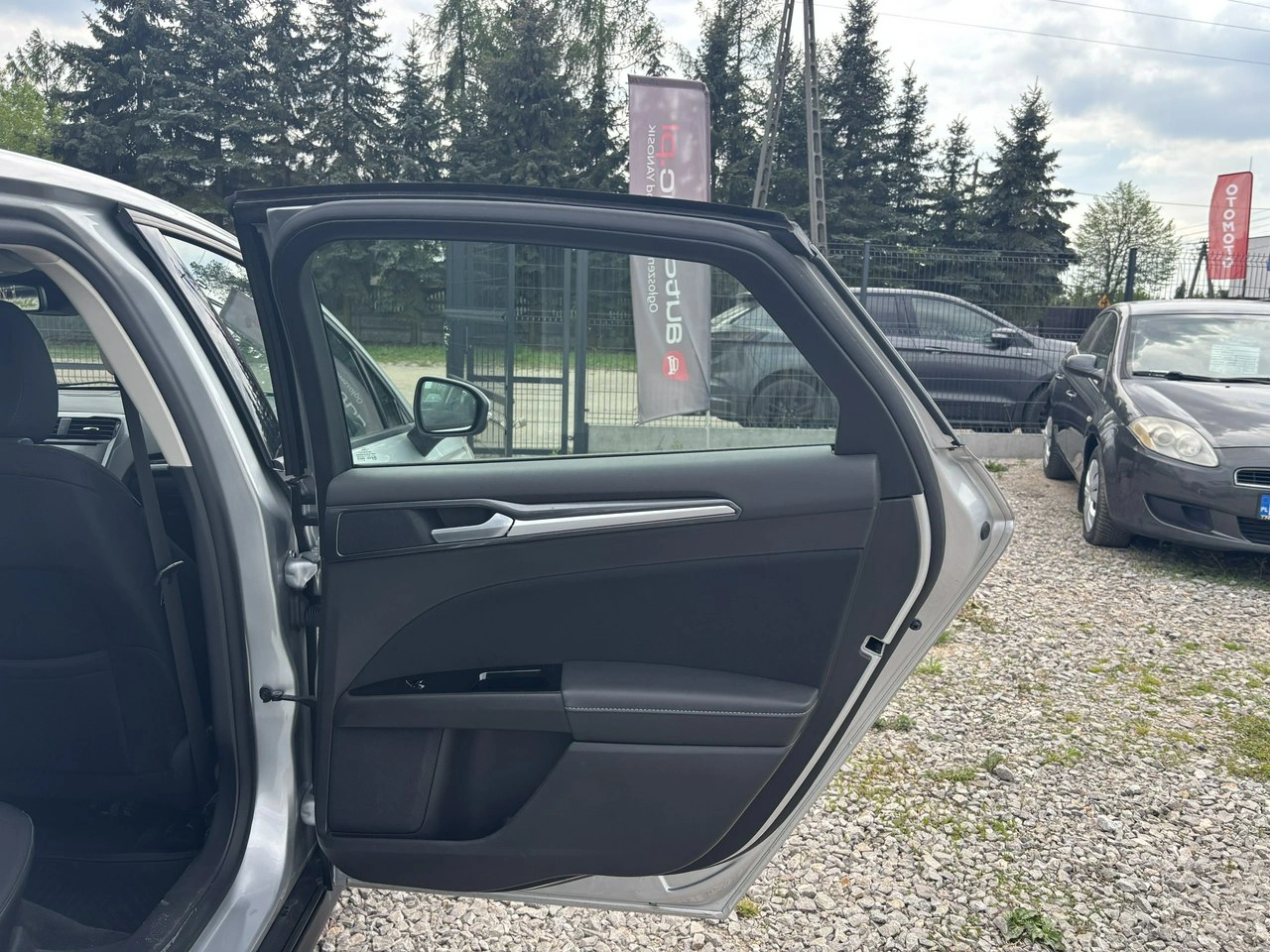 Ford Mondeo - Zdjęcie 31