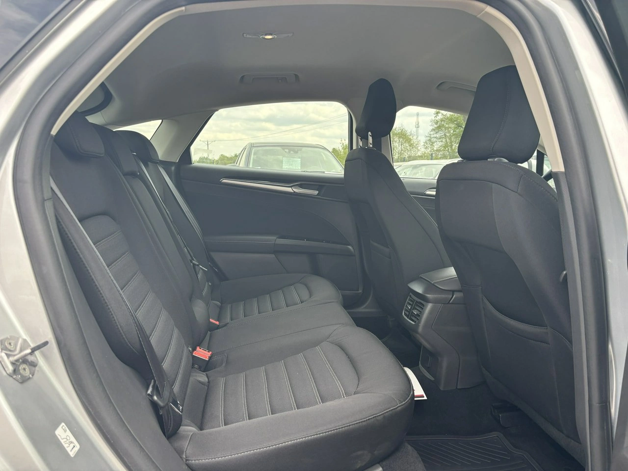 Ford Mondeo - Zdjęcie 32