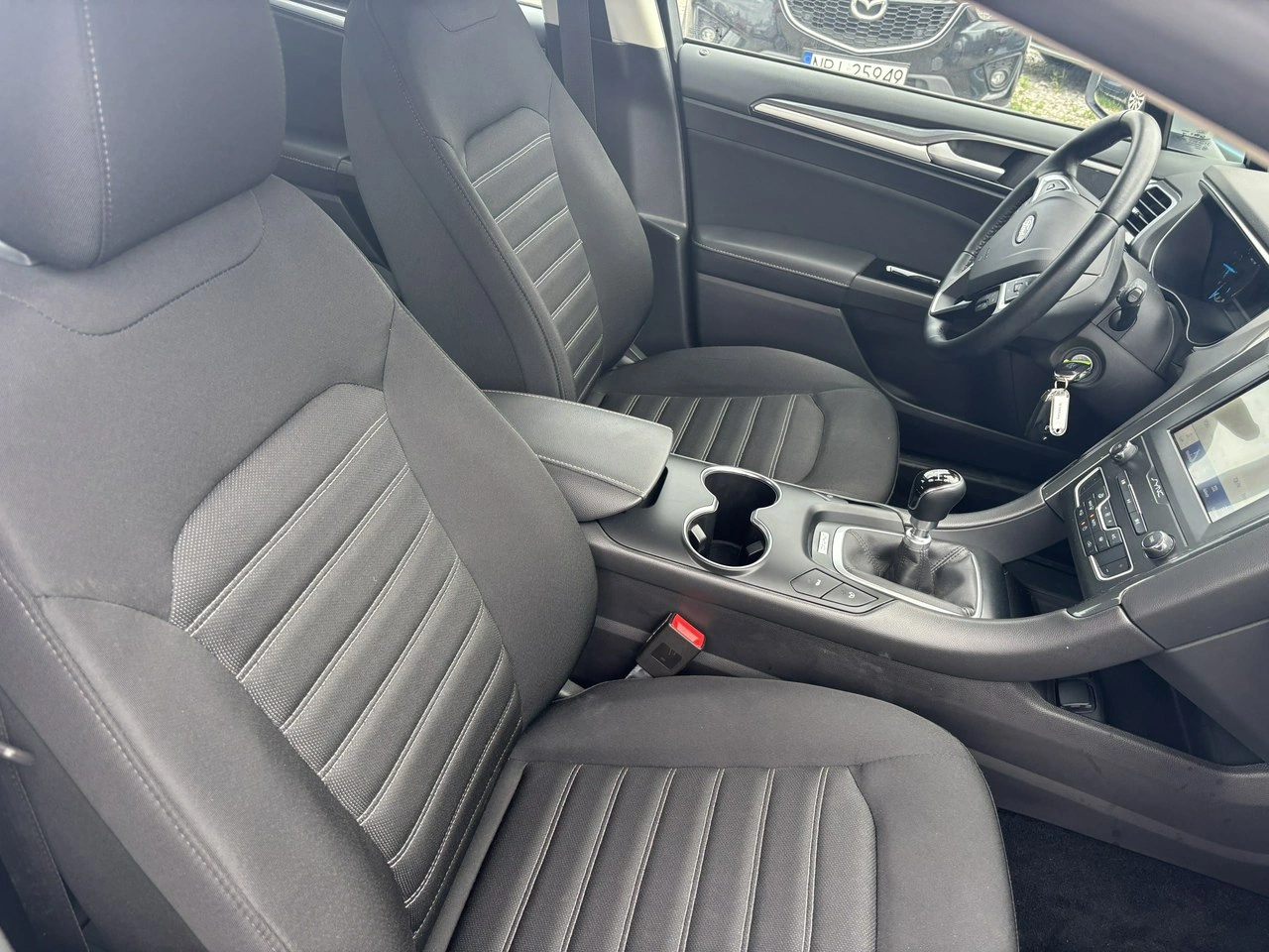 Ford Mondeo - Zdjęcie 35