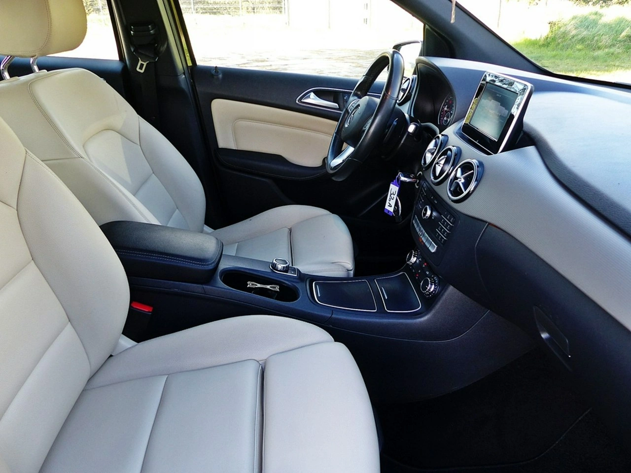 Mercedes B 180 - Zdjęcie 24