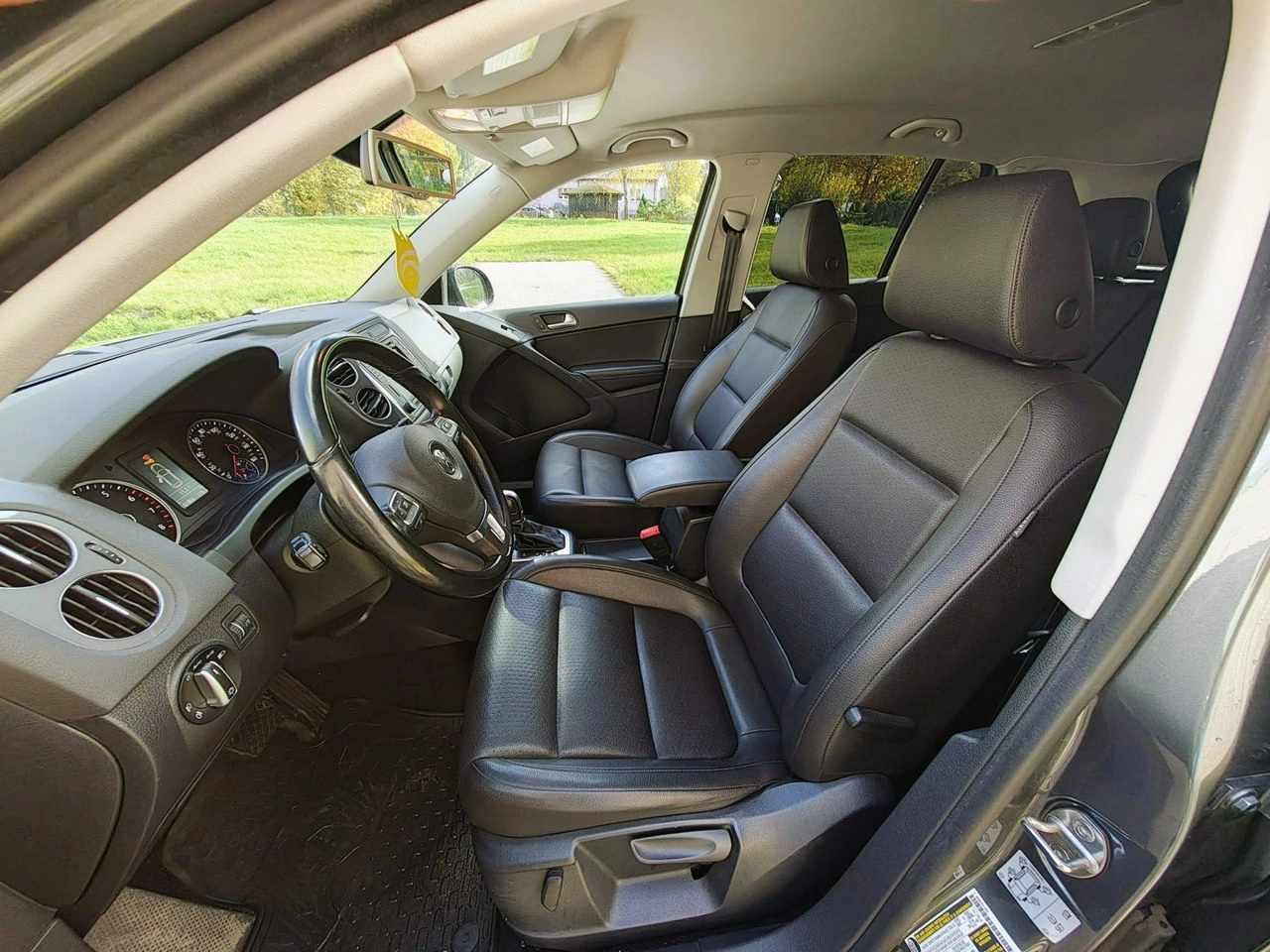 Volkswagen Tiguan - Zdjęcie 9