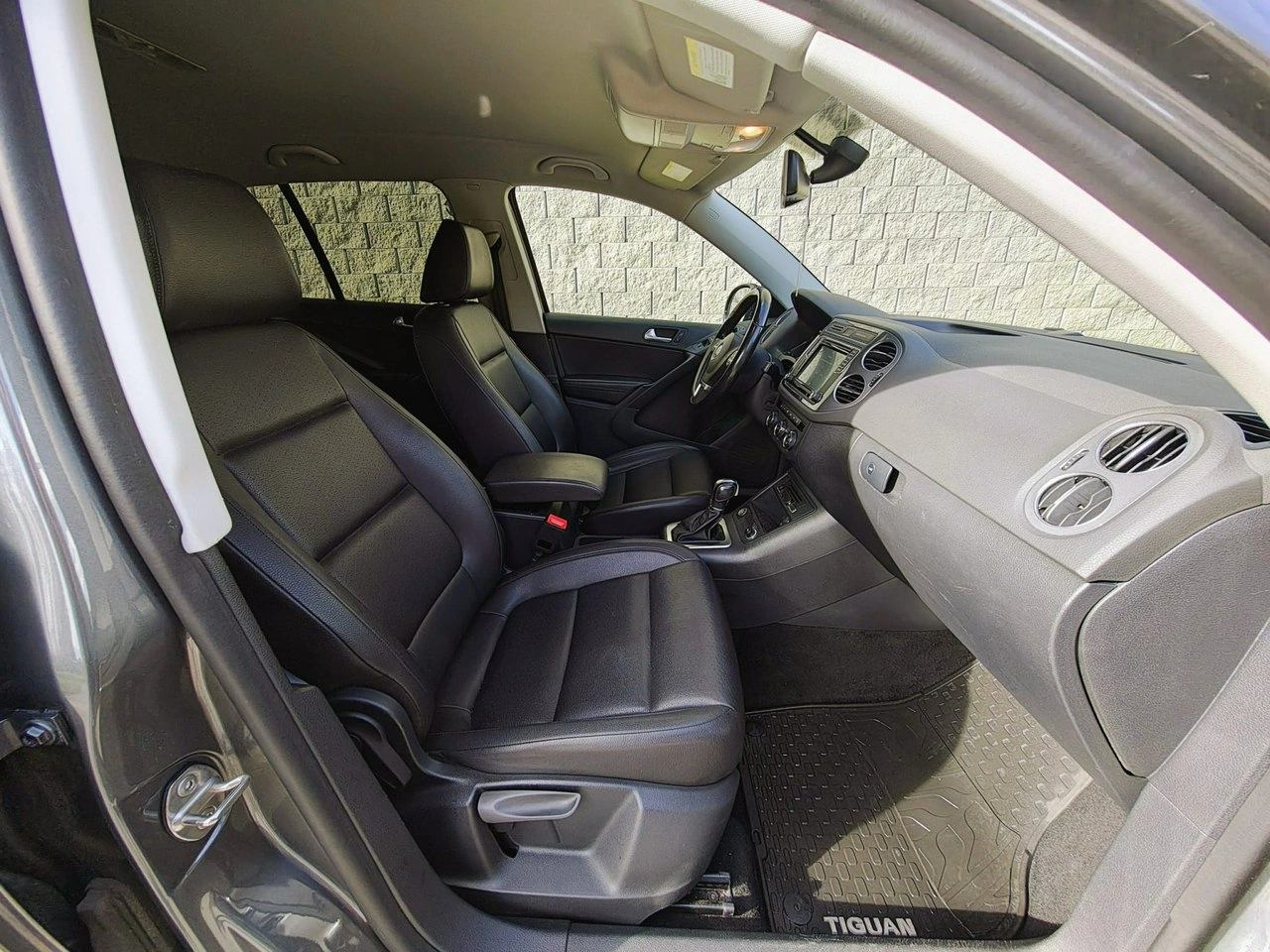 Volkswagen Tiguan - Zdjęcie 10