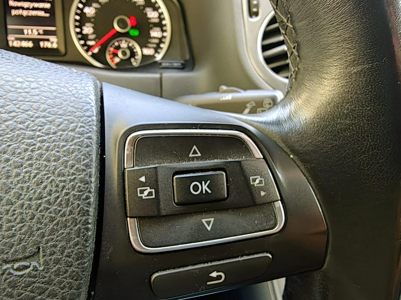 Volkswagen Tiguan - Zdjęcie 15