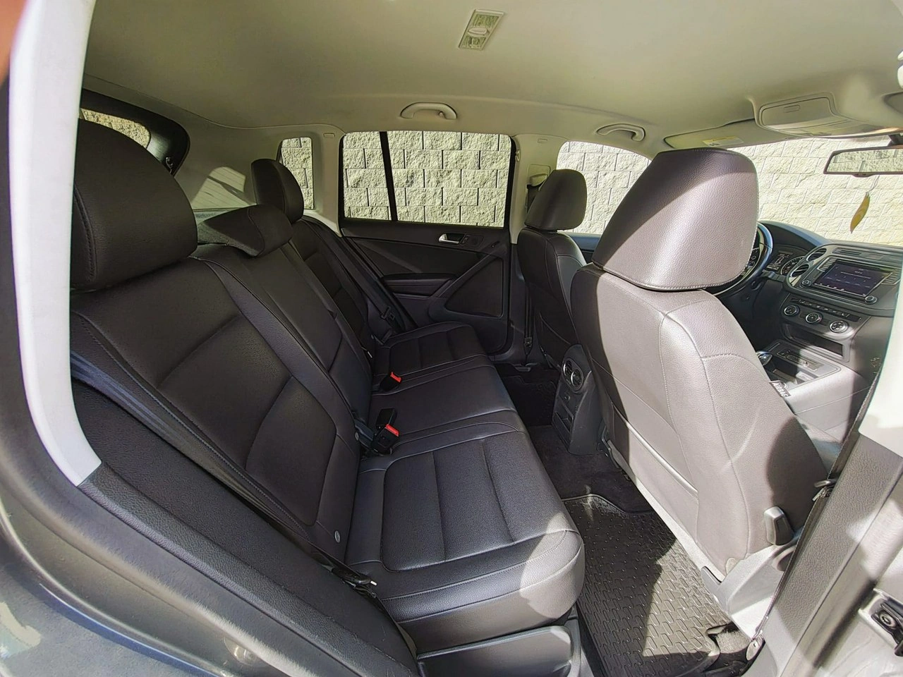 Volkswagen Tiguan - Zdjęcie 21