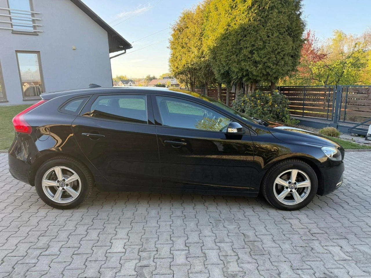 Volvo V40 - Zdjęcie 4