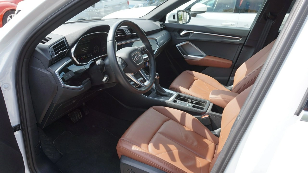 Audi Q3 - Zdjęcie 11