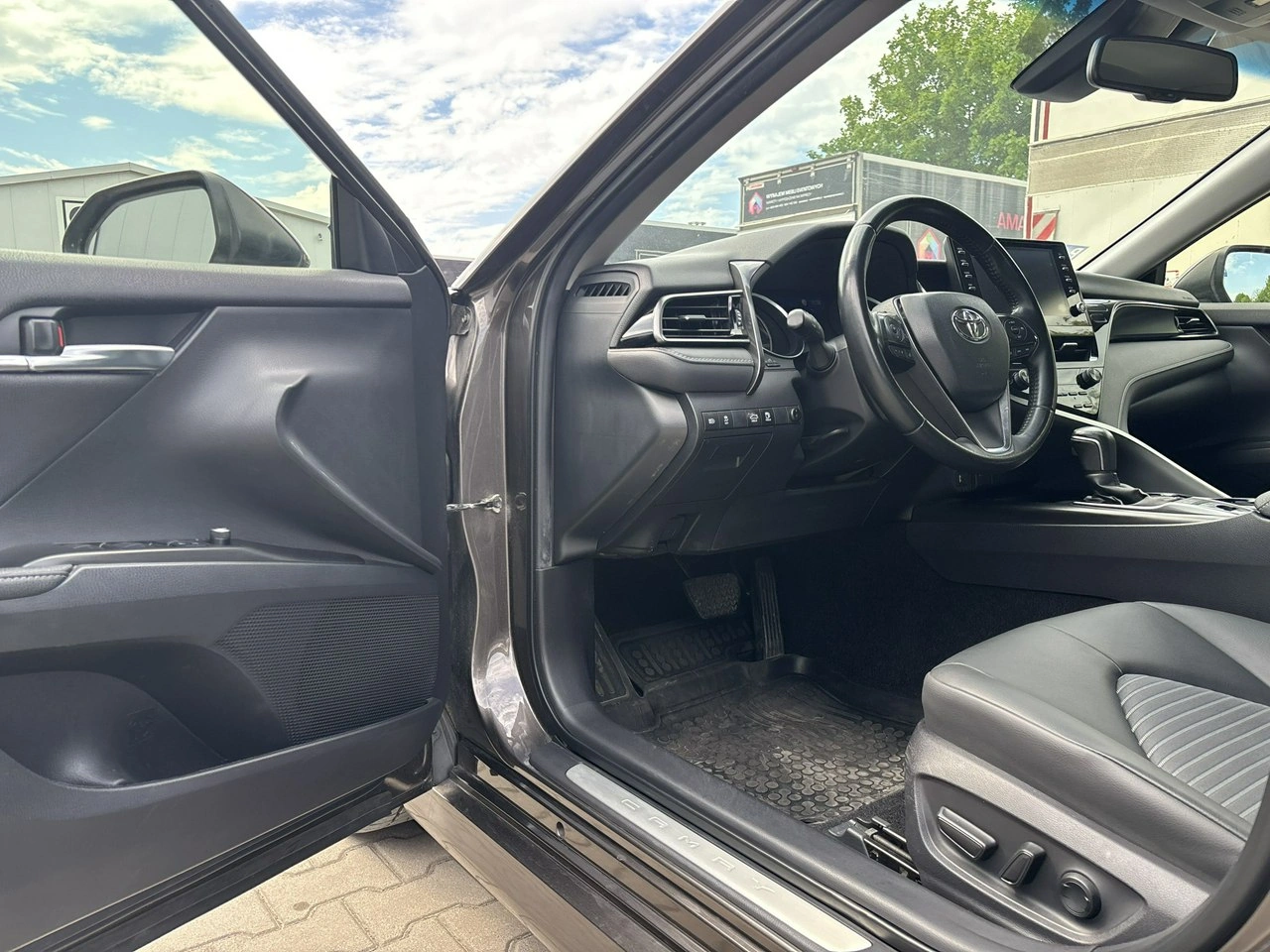 Toyota Camry - Zdjęcie 9