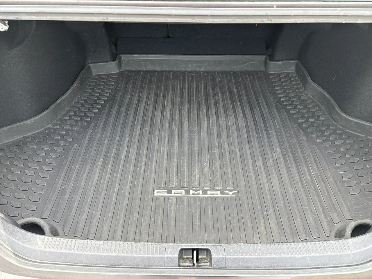 Toyota Camry - Zdjęcie 13