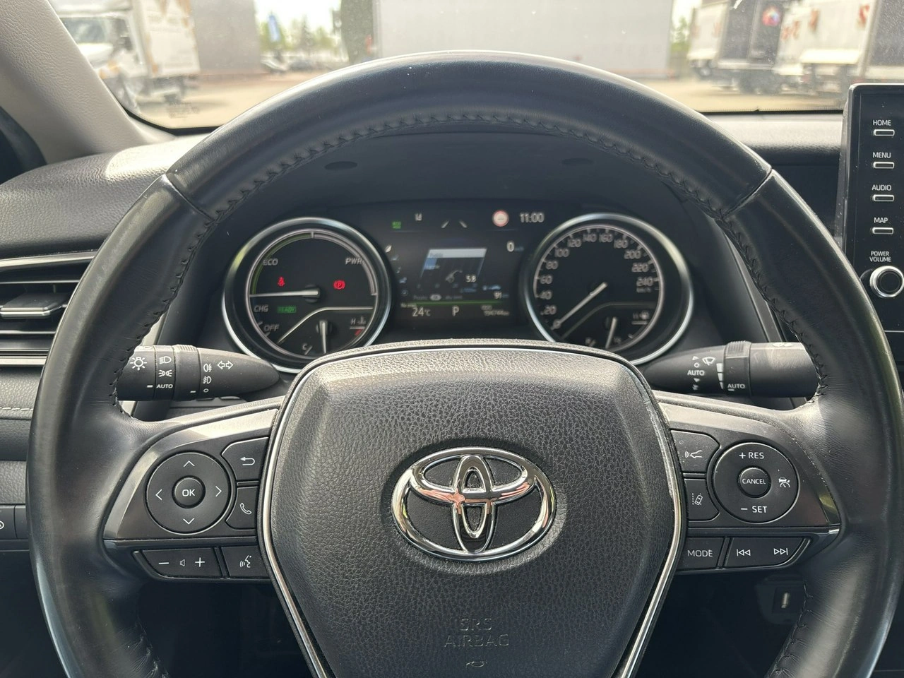 Toyota Camry - Zdjęcie 17