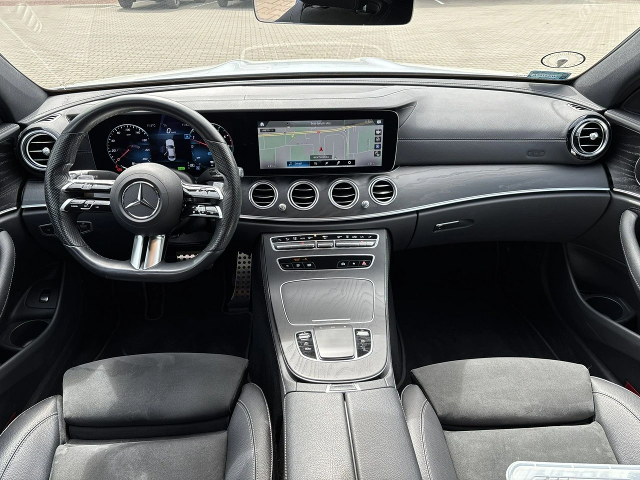 Mercedes E 300 - Zdjęcie 12