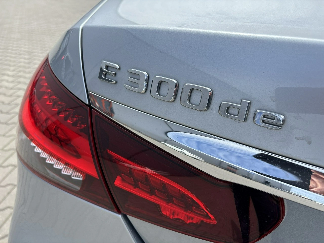 Mercedes E 300 - Zdjęcie 15