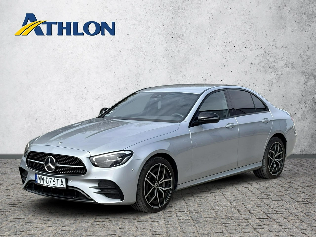 Mercedes E 300 - Główne zdjęcie