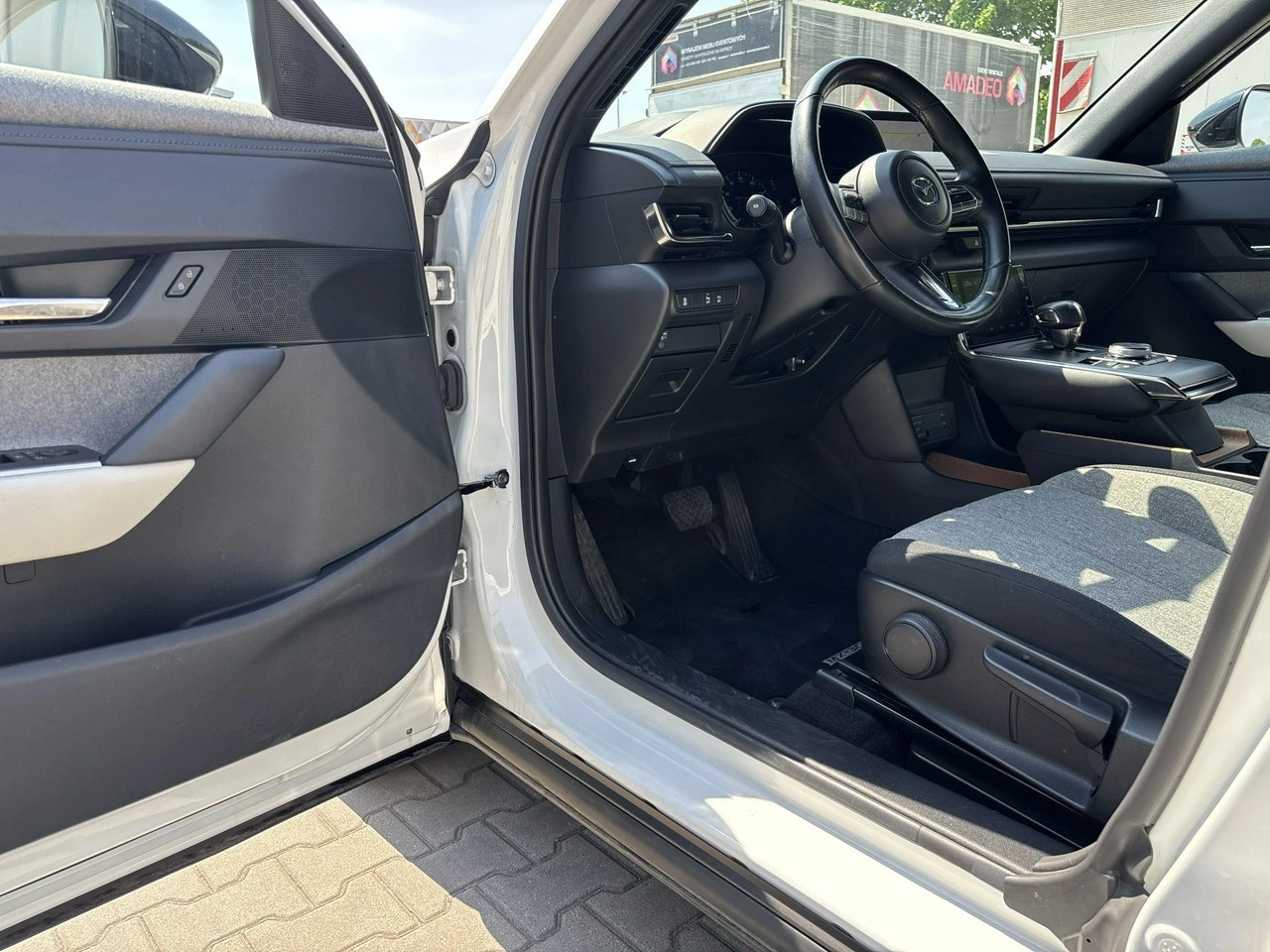 Mazda MX-30 - Zdjęcie 9