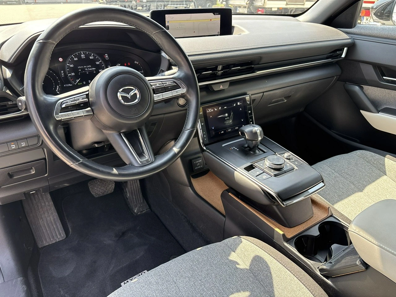 Mazda MX-30 - Zdjęcie 12