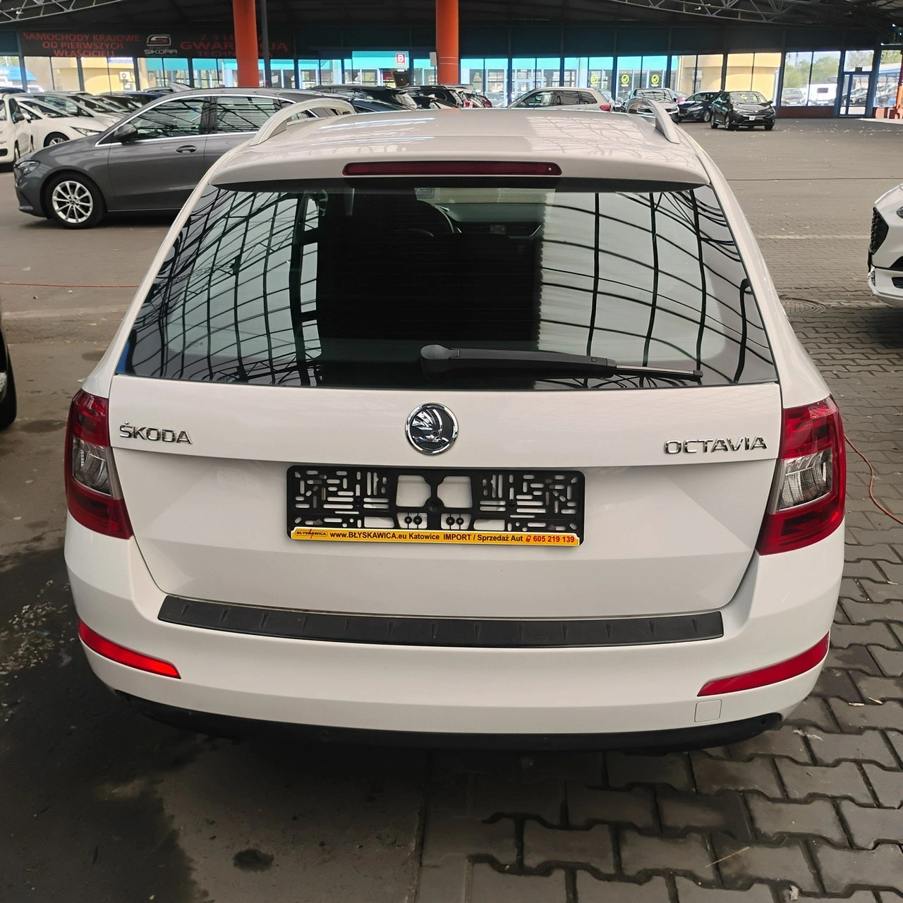 Skoda Octavia - Zdjęcie 8