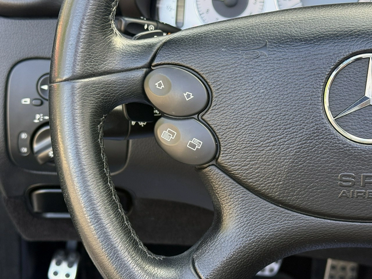 Mercedes CLK 350 - Zdjęcie 17