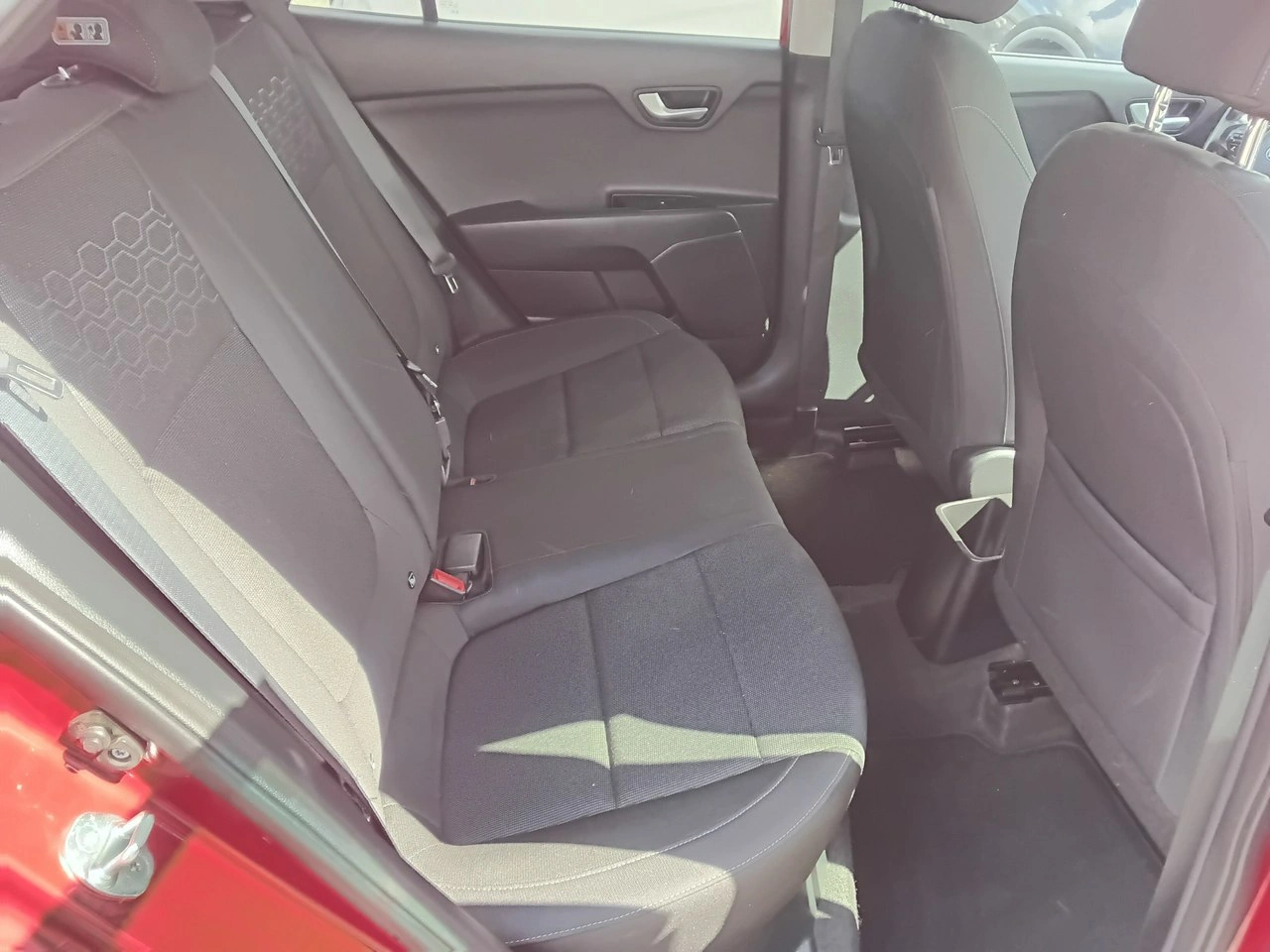 Kia Rio - Zdjęcie 12