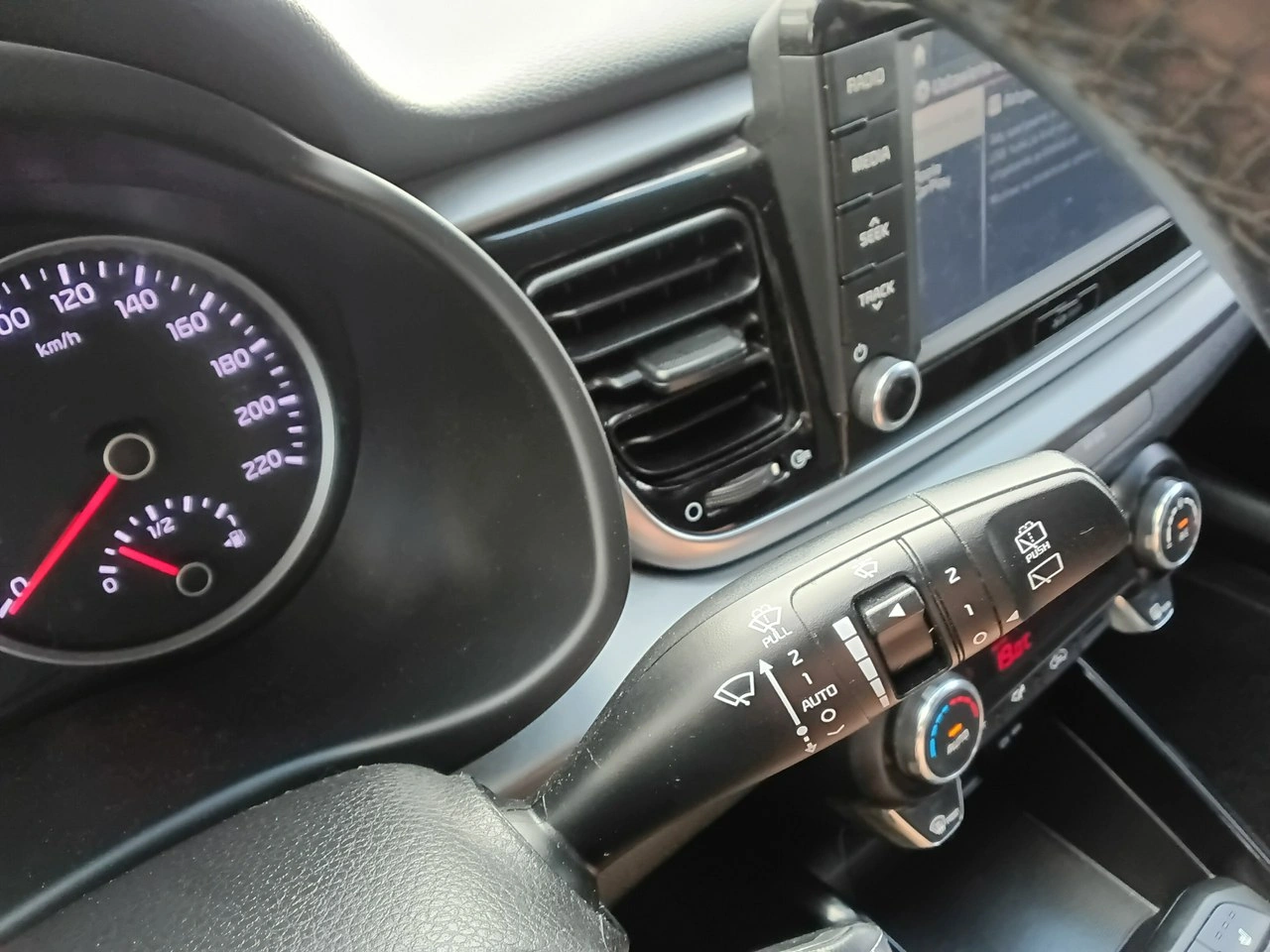 Kia Rio - Zdjęcie 31