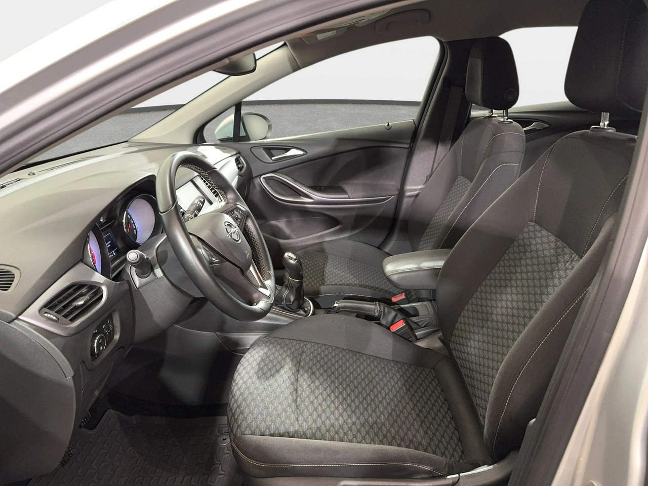 Opel Astra - Zdjęcie 10