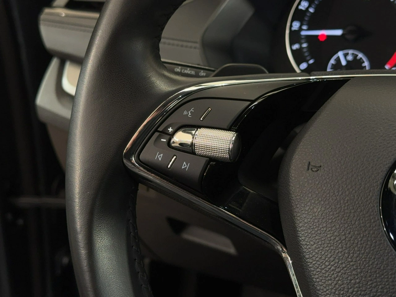 Skoda Octavia - Zdjęcie 17