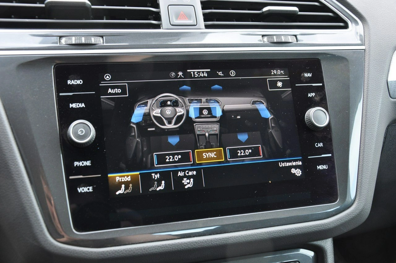 Volkswagen Tiguan - Zdjęcie 25