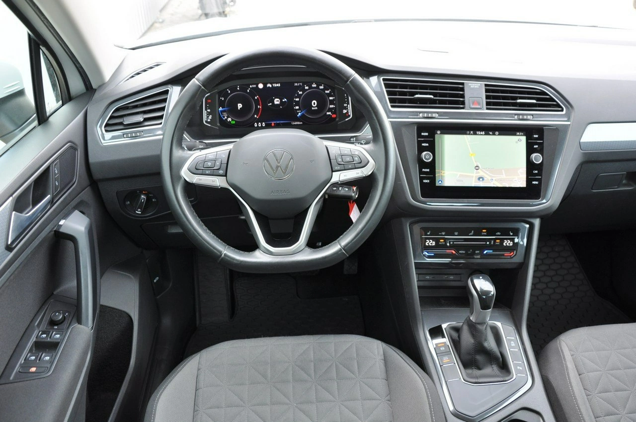 Volkswagen Tiguan - Zdjęcie 30