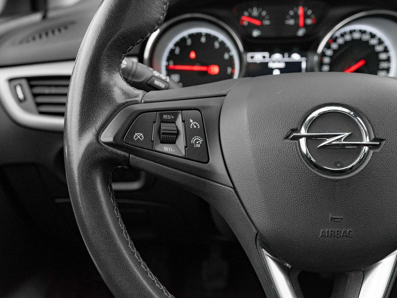 Opel Astra - Zdjęcie 13