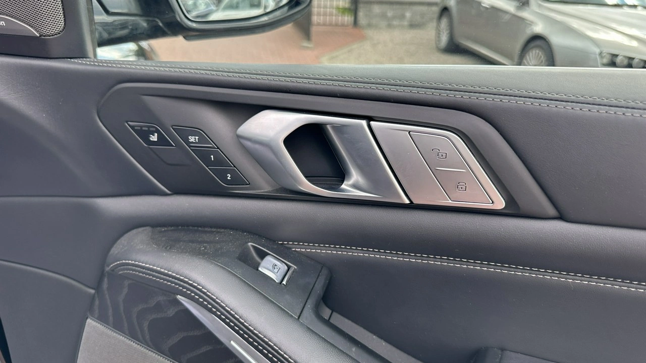 BMW X7 - Zdjęcie 40