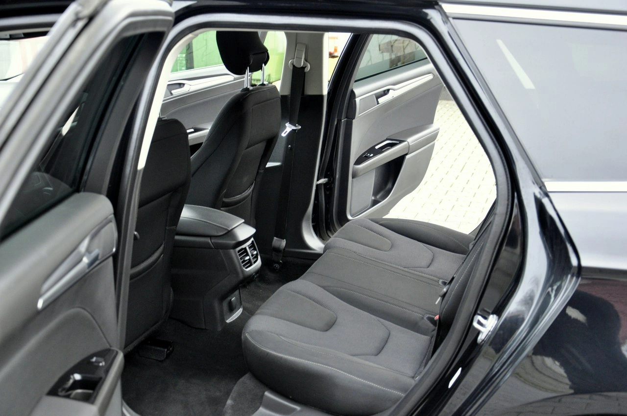 Ford Mondeo - Zdjęcie 9