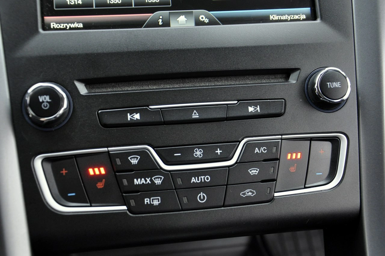Ford Mondeo - Zdjęcie 18