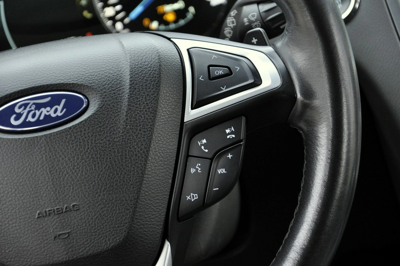 Ford Mondeo - Zdjęcie 44