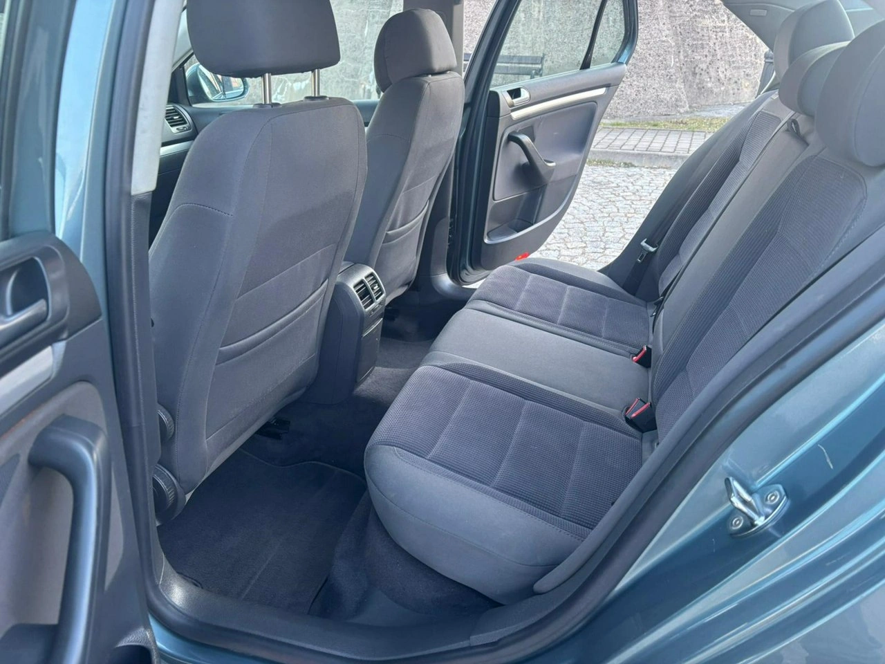 Volvo V40 - Zdjęcie 24