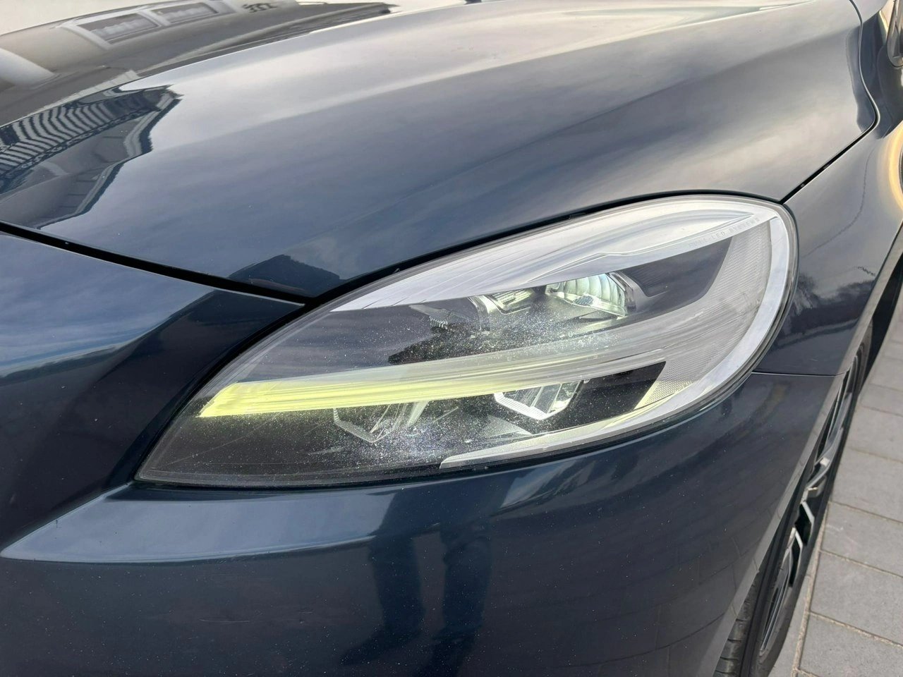 Volvo V40 - Zdjęcie 4