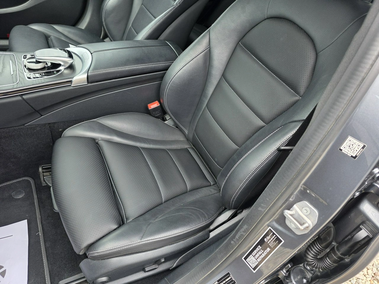 Mercedes C 200 - Zdjęcie 24
