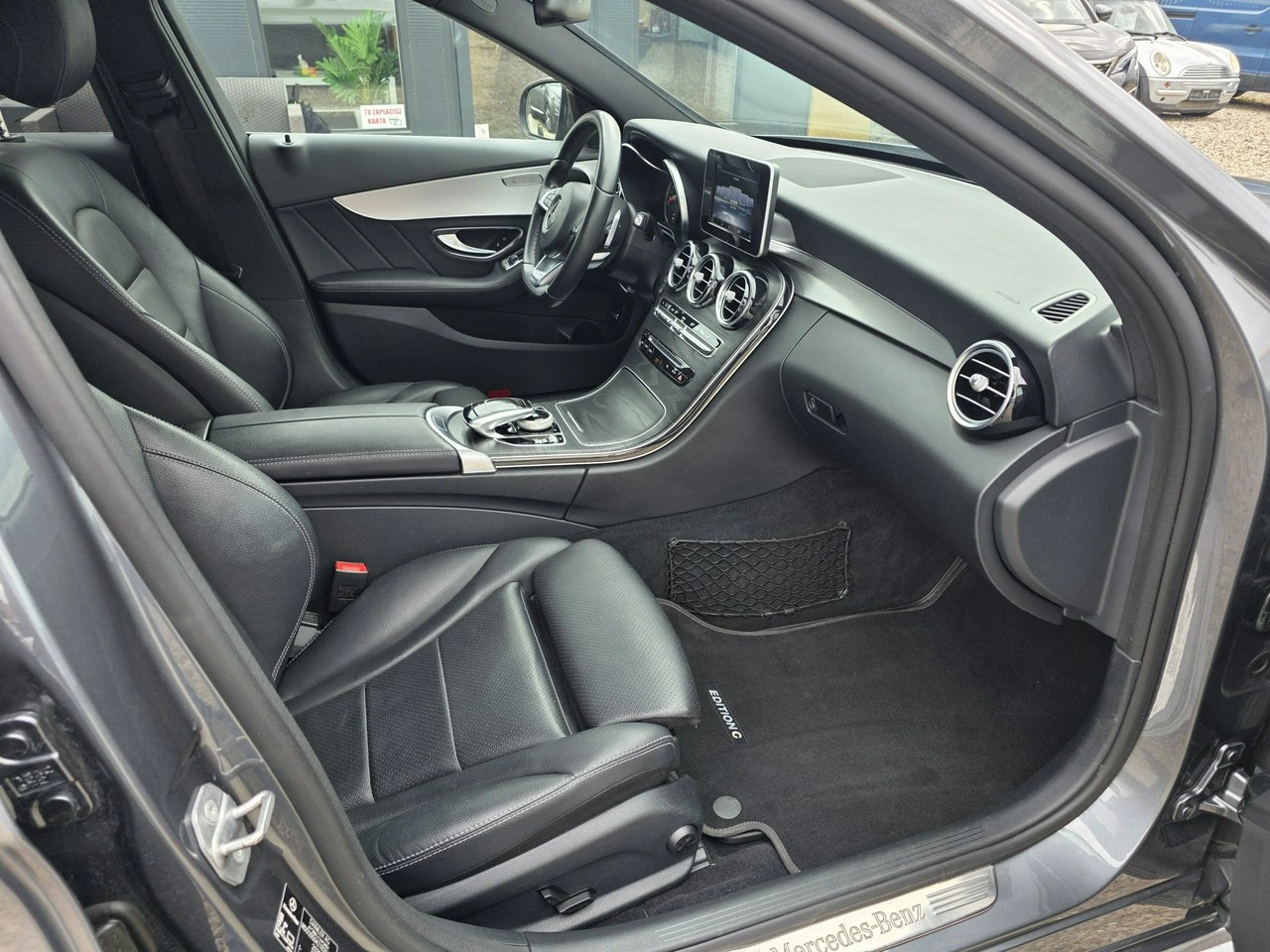 Mercedes C 200 - Zdjęcie 8