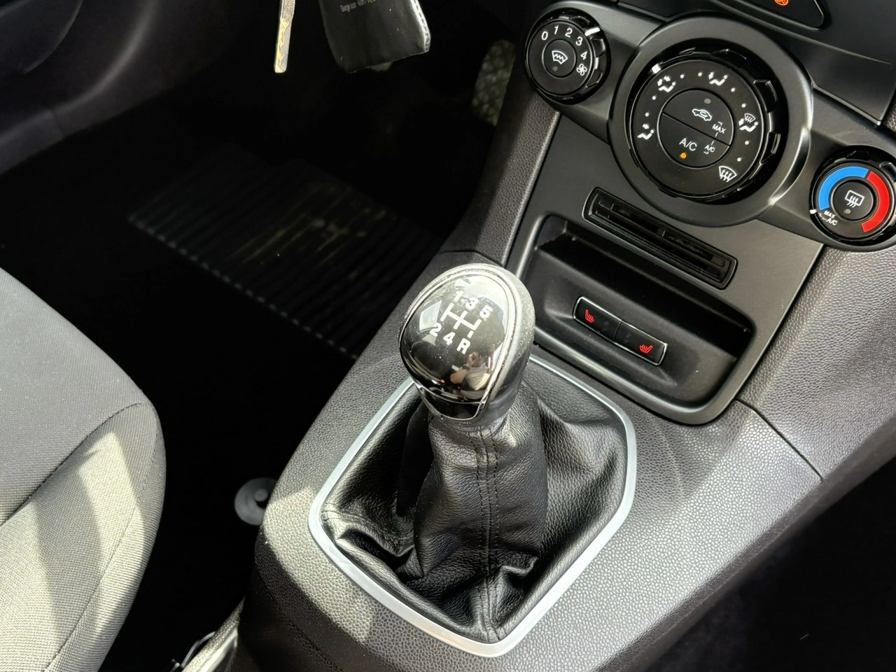 Ford Fiesta - Zdjęcie 15