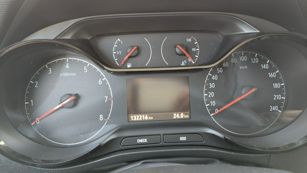 Opel Crossland X - Zdjęcie 19