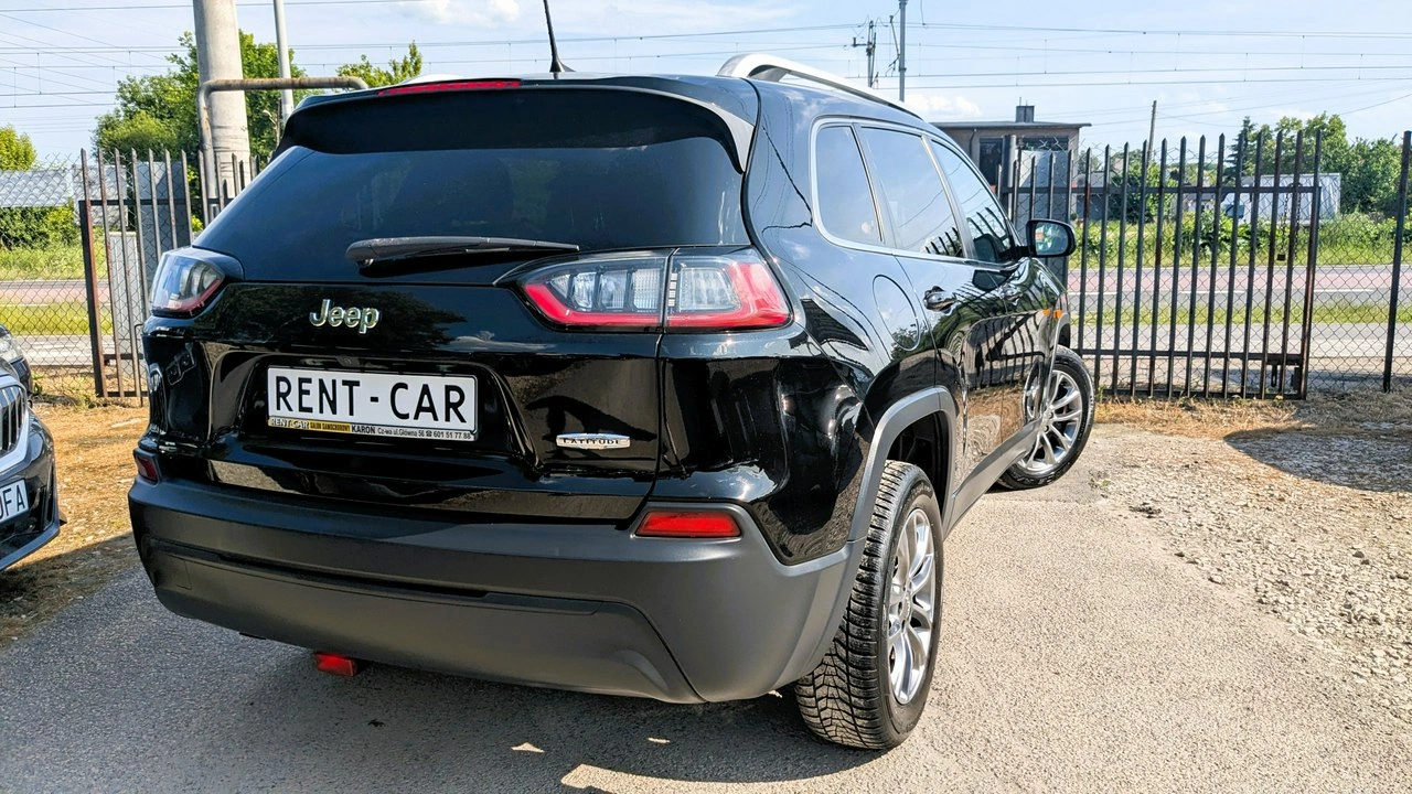 Jeep Cherokee - Zdjęcie 11