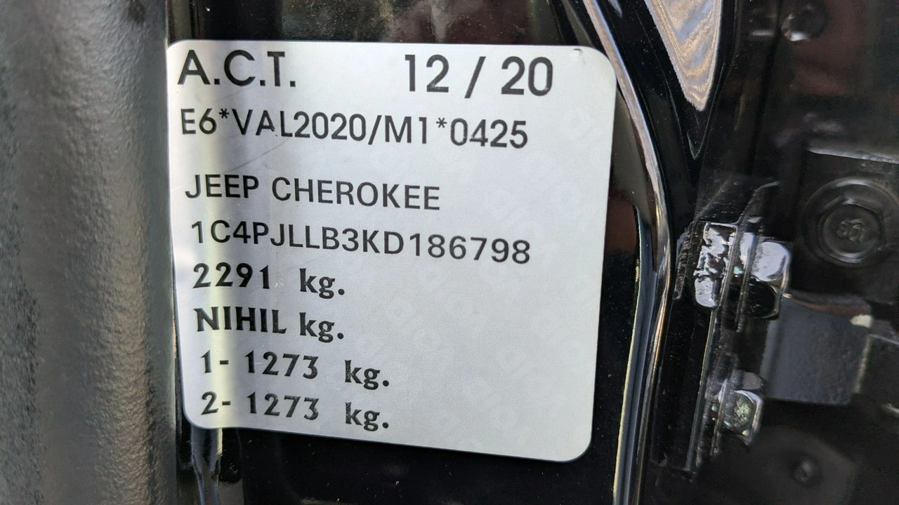 Jeep Cherokee - Zdjęcie 25