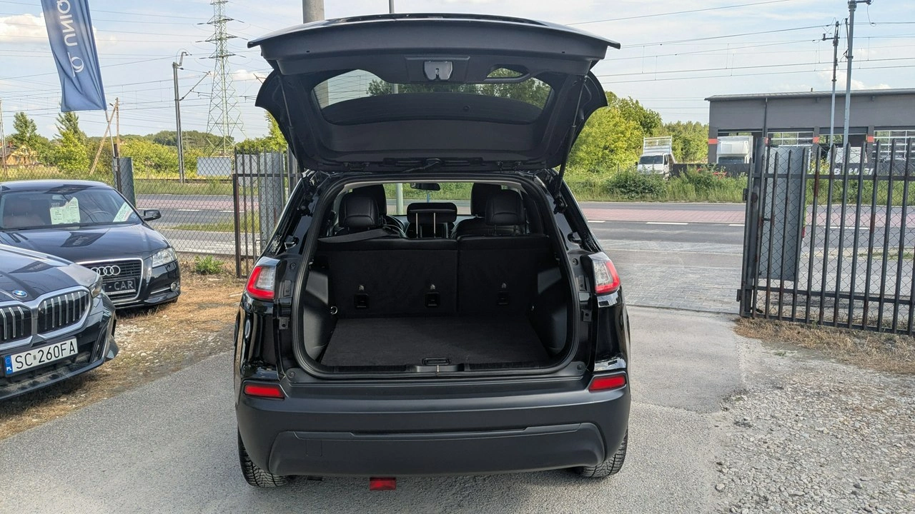 Jeep Cherokee - Zdjęcie 27