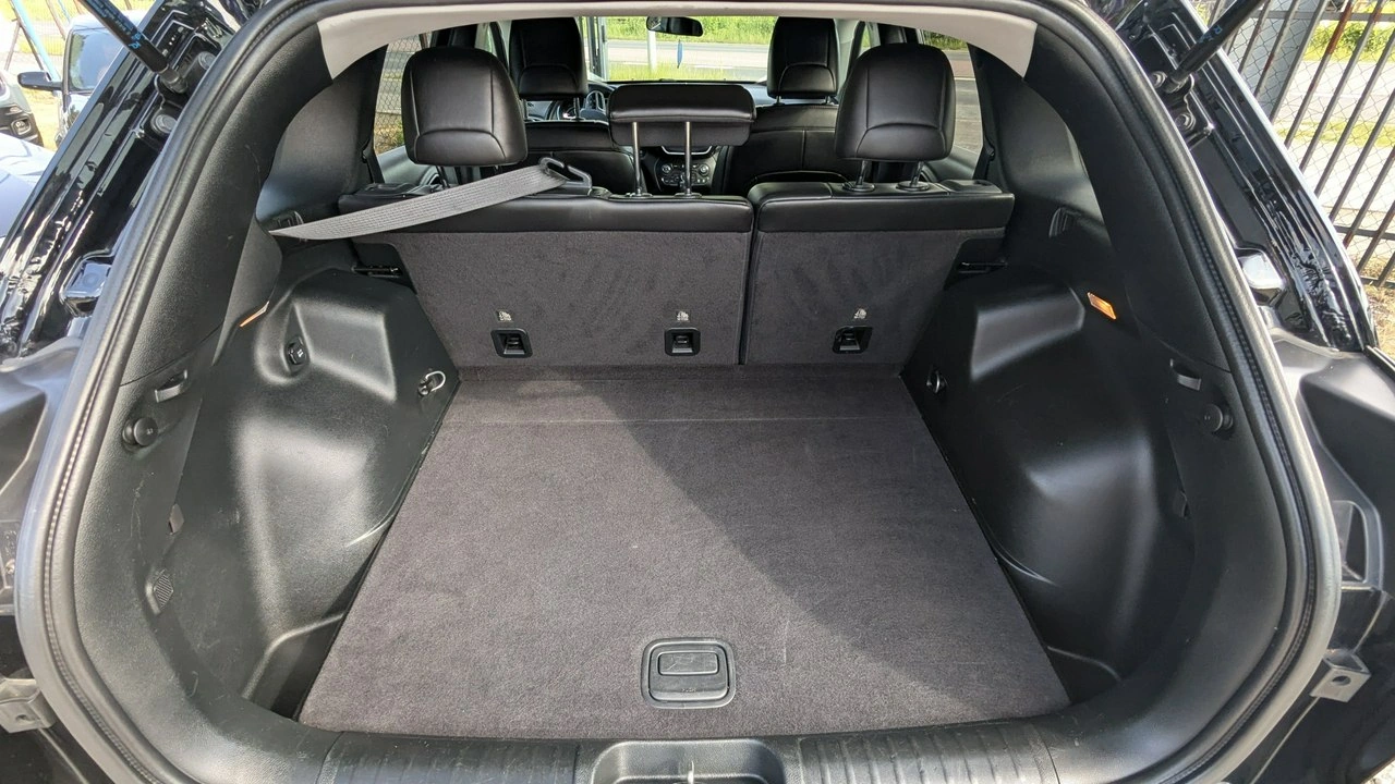 Jeep Cherokee - Zdjęcie 28