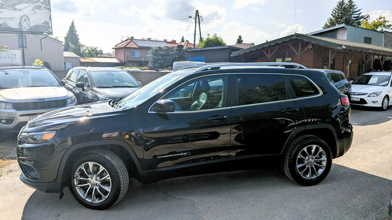 Jeep Cherokee - Zdjęcie 2