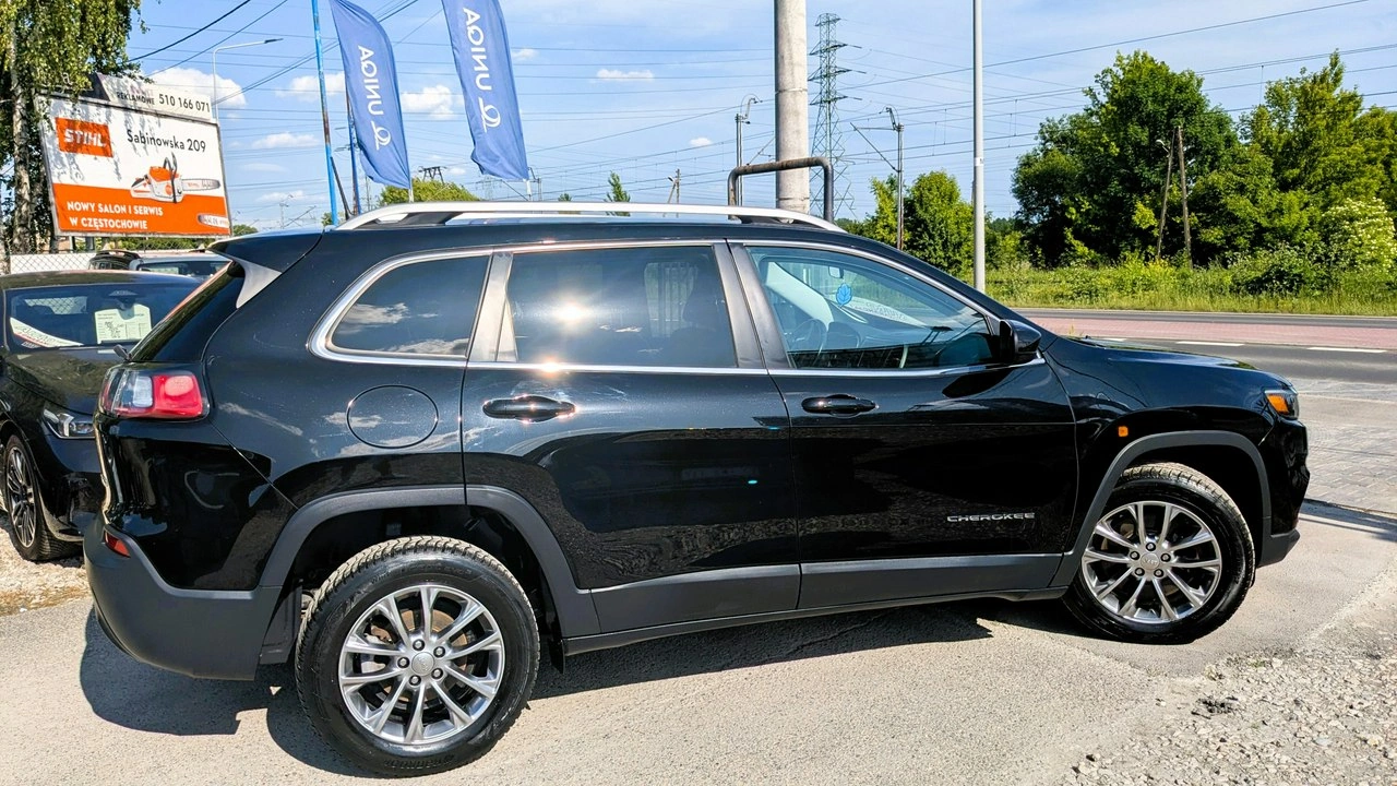 Jeep Cherokee - Zdjęcie 8